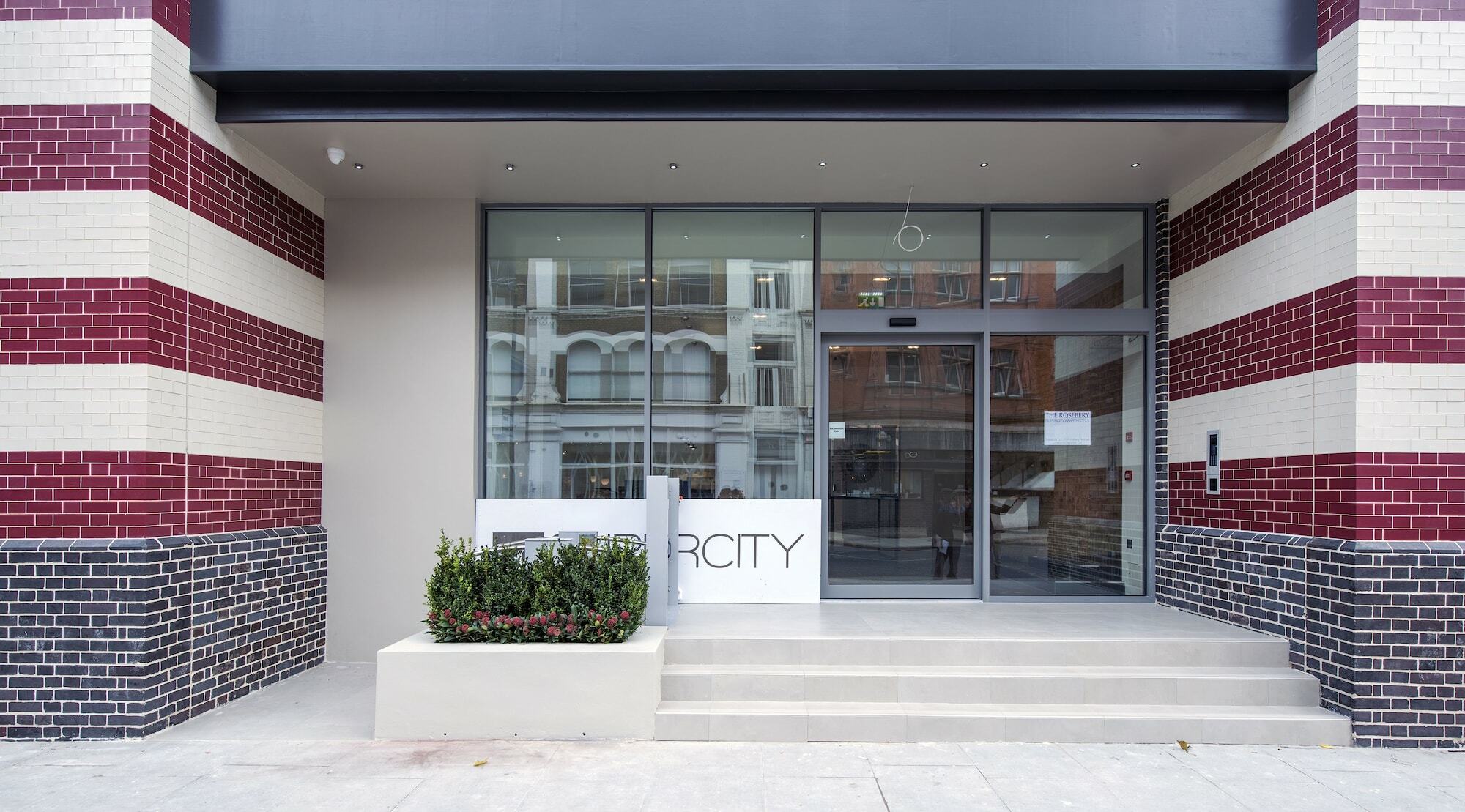 The Rosebery By Supercity Aparthotels ロンドン エクステリア 写真